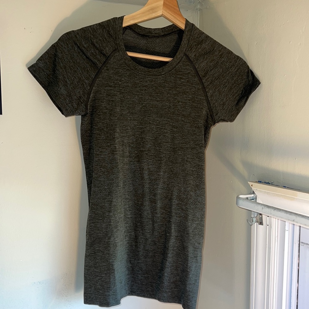 Swiftly Tech Short-Sleeve Shirt